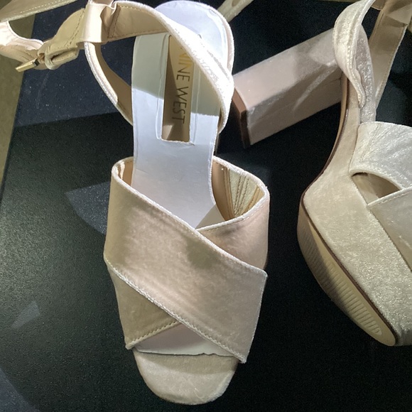 Heels - Picture 2 of 7